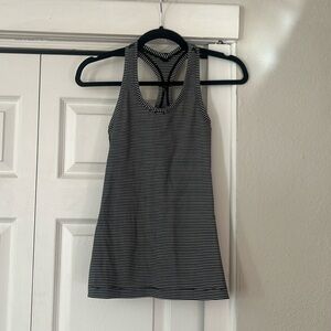 Lululemon workout tank top hardly worn